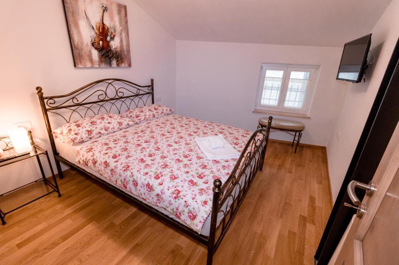 Pia Apartmán *